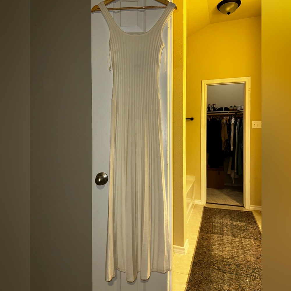 *NEW WITH TAGS* Wilfred Cream Maxi Dress